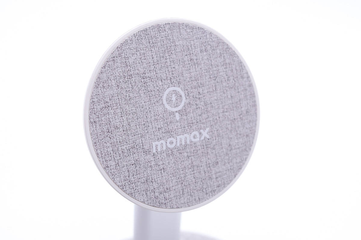 充电新体验MOMAX立式双项磁吸无线充电器测评开元棋牌appiPhone 1312通用无线(图3) 充电新体验MOMAX立式双项磁吸无线充电器测评开元棋牌appiPhone 1312通用无线(图3)