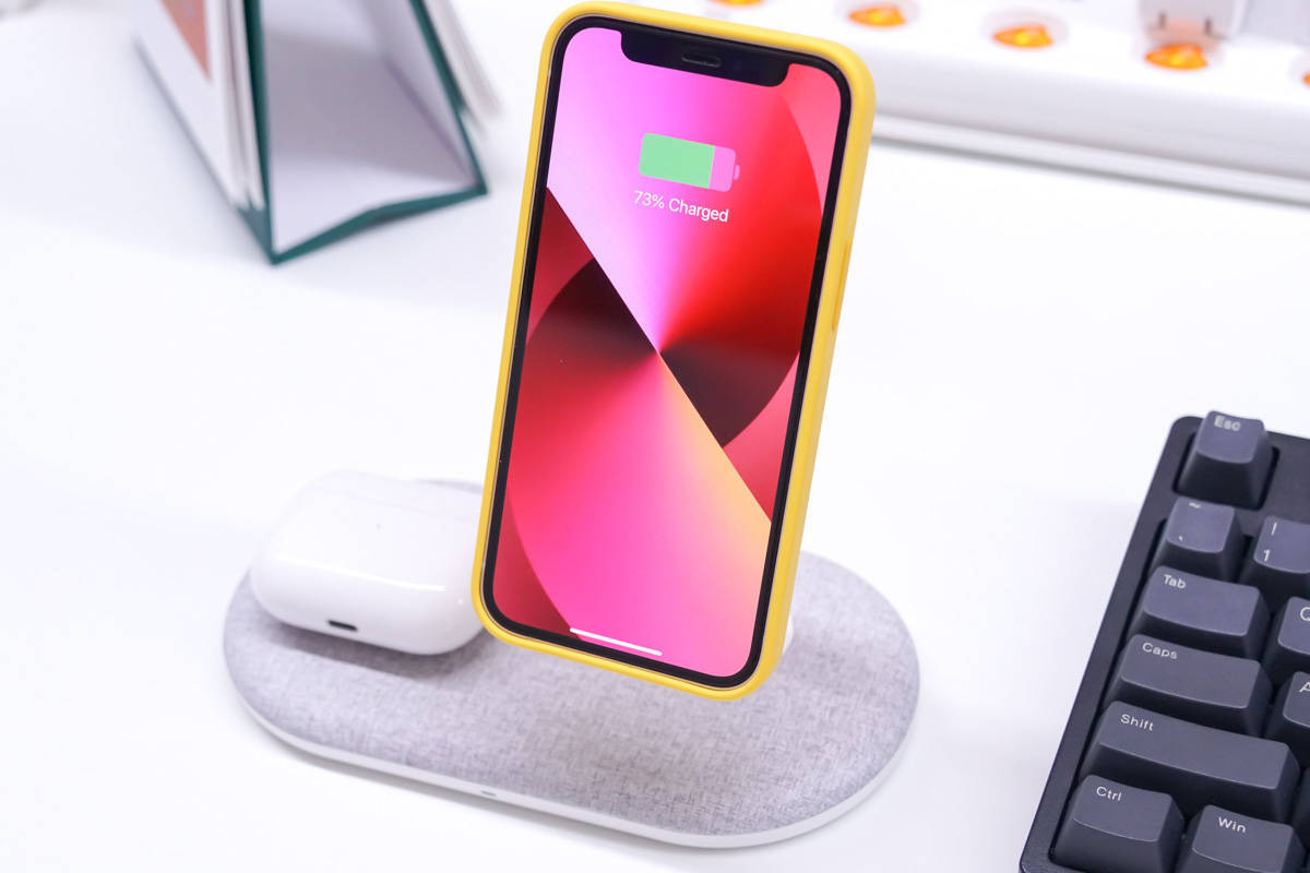 充电新体验MOMAX立式双项磁吸无线充电器测评开元棋牌appiPhone 1312通用无线(图6) 充电新体验MOMAX立式双项磁吸无线充电器测评开元棋牌appiPhone 1312通用无线(图6)