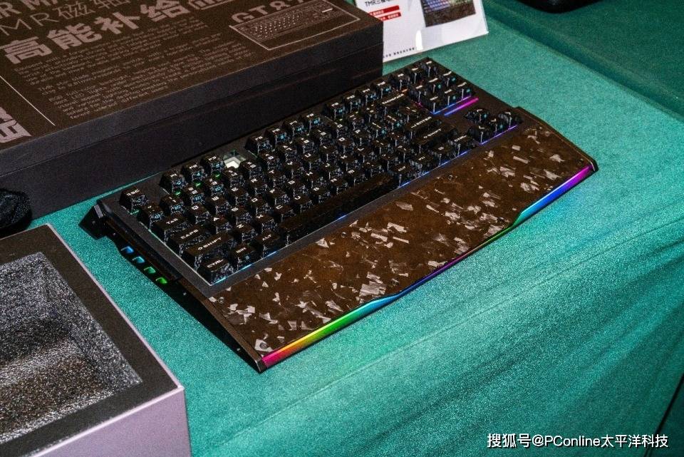 州收官：AE7鼠标发布Ultra系列亮相ky开元棋牌2025达尔优电竞高校赛广(图6)